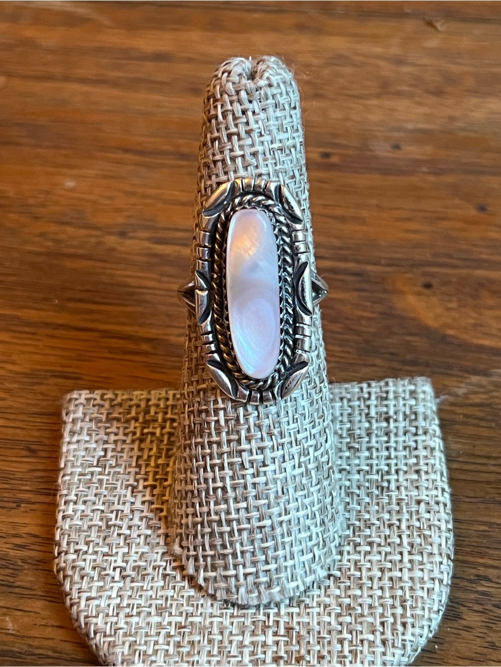 Vintage Native American Sterling Silver Mother of Pearl Oval Statement Ring!